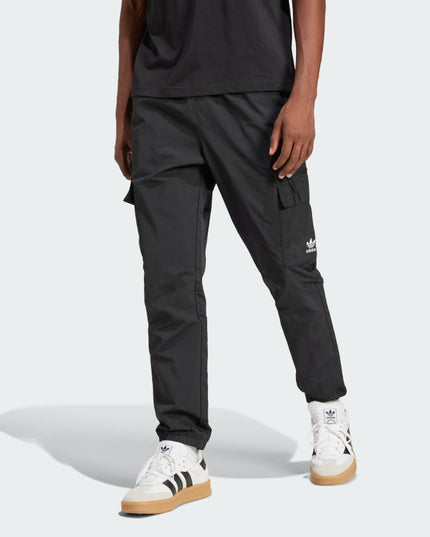 PANTALON DE BUZO ADIDAS ORIGINALS ESS WOVEN