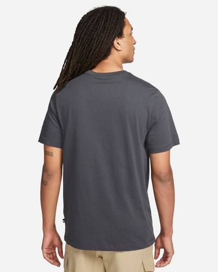 POLERA NIKE M NSW TEE FANTASY GRAPHIC - BONZER
