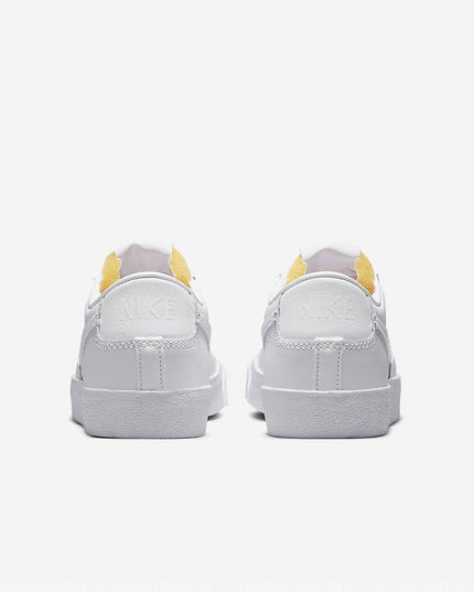 ZAPATILLA MUJER NIKE BLAZER LOW '77 - BONZER