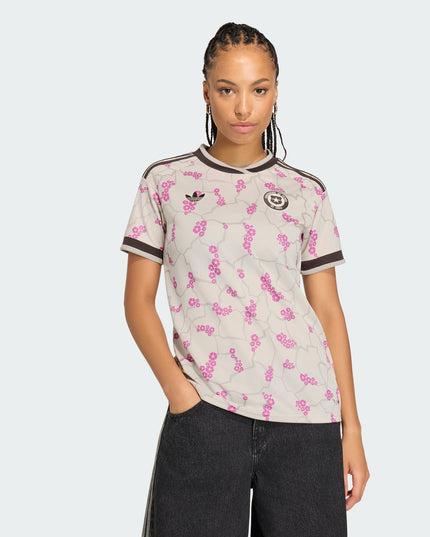 Polera Adidas Originals Seleccion Chilena A Jsy en color beige.