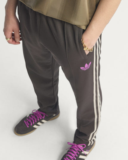 Pantalón Adidas Originals Pantalon De Buzo Adidas Originals Seleccion Chilena Og en color café