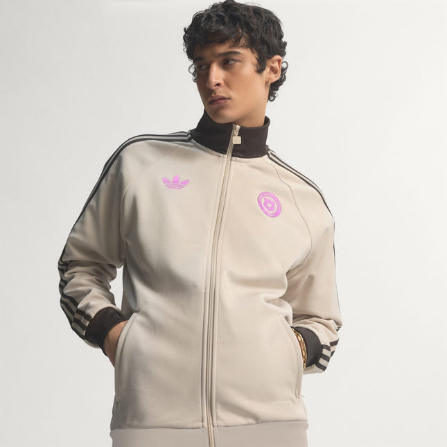 Parka Adidas Originals Parka Adidas Originals Seleccion Chilena Og Tt en color beige