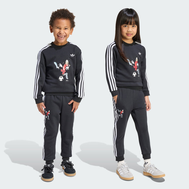 Traje de buzo Adidas Originals Crew Set en color negro.
