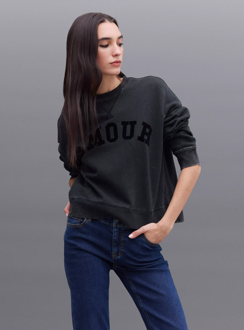 Poleron Foster Crew Neck en color gris oscuro.