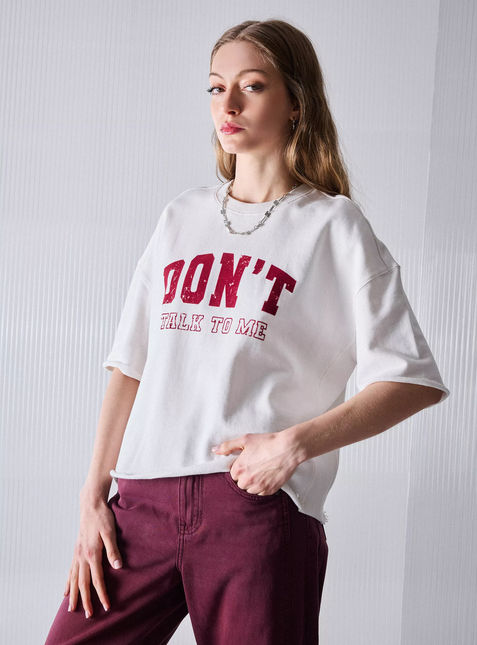 POLERA FOSTER CROP TEXTO - MAWI