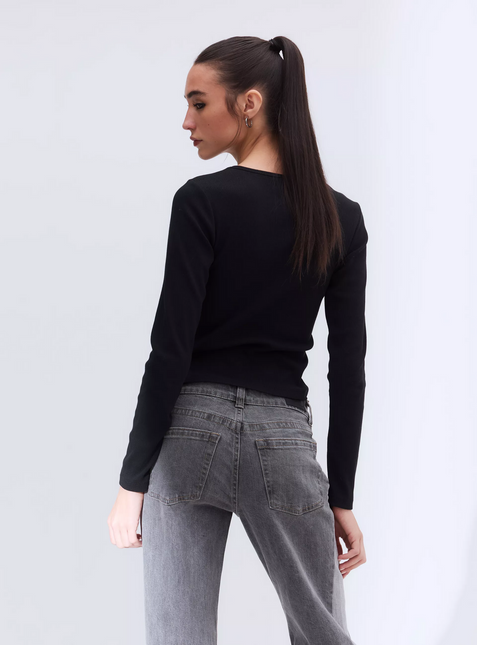 POLERA FOSTER BOTONES LATERALES