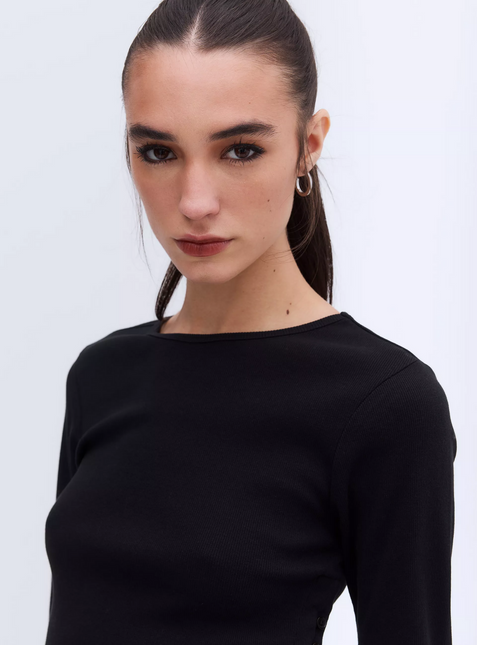 POLERA FOSTER BOTONES LATERALES