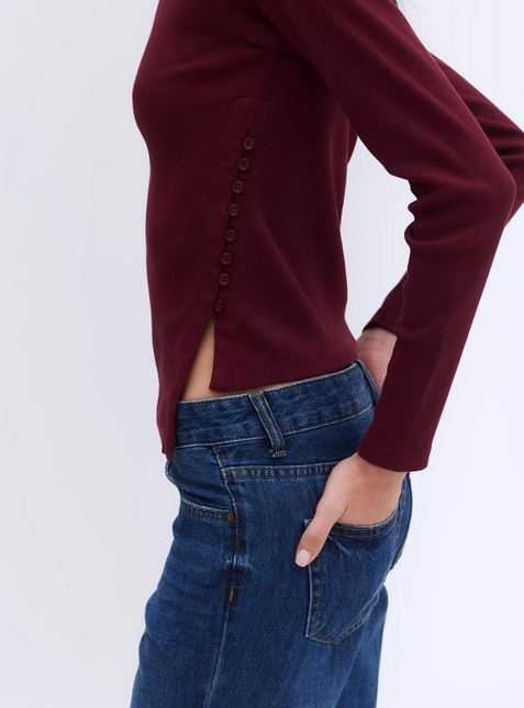 POLERA FOSTER BOTONES LATERALES