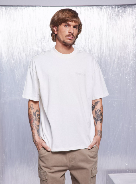 Polera FOSTER polera foster bolsillo pecho sk en color blanco
