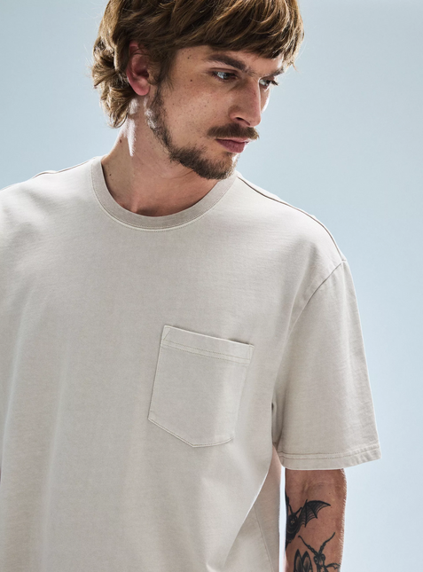 POLERA FOSTER CON BOLSILLO LAVADA