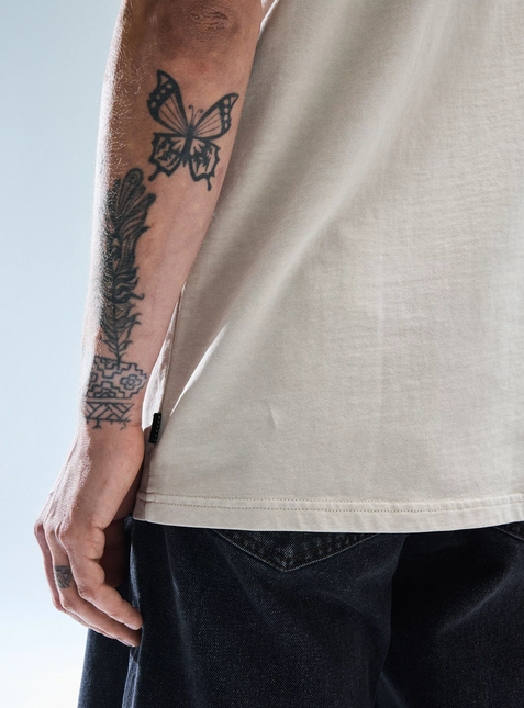 POLERA FOSTER CON BOLSILLO LAVADA