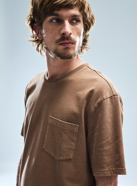 POLERA FOSTER CON BOLSILLO LAVADA