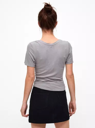 POLERA FOSTER MANGA CORTA