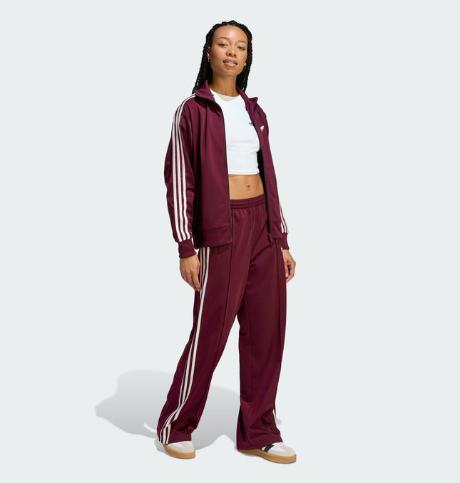 Polerón Adidas Originals Fb Tt Loos en color burdeos.