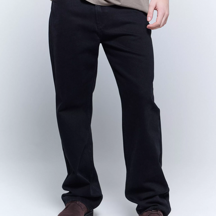 Jeans Foster Relaxed en color negro.