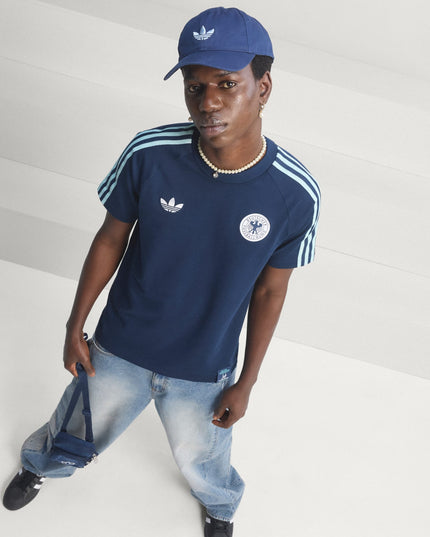 Polera Adidas Originals Polera Adidas Originals Dfb Og Tee en color azul