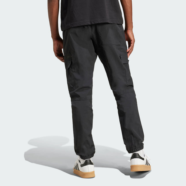 PANTALON DE BUZO ADIDAS ORIGINALS ESS WOVEN