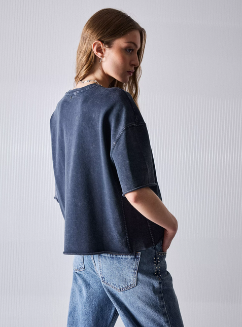 POLERA FOSTER CROP TEXTO - MAWI