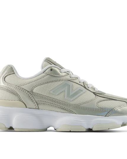 Zapatilla New Balance 603 en color lino