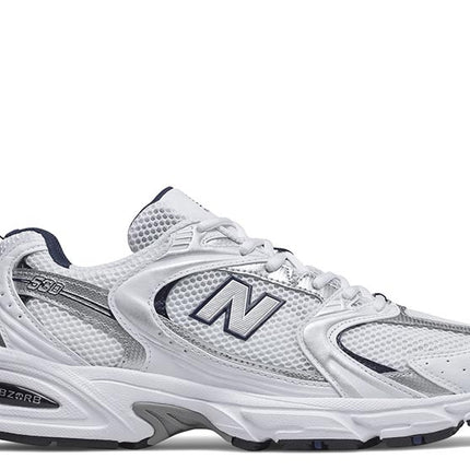 Zapatilla New Balance 530 en color natural