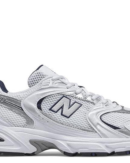 Zapatilla New Balance 530 en color natural