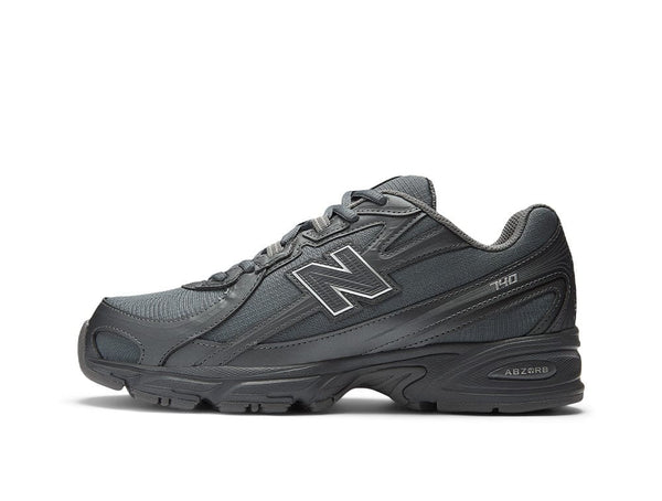 ZAPATILLA UNISEX NEW BALANCE 740