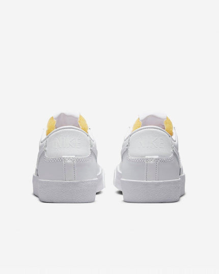 WOMEN'S SNEAKER NIKE BLAZER LOW '77