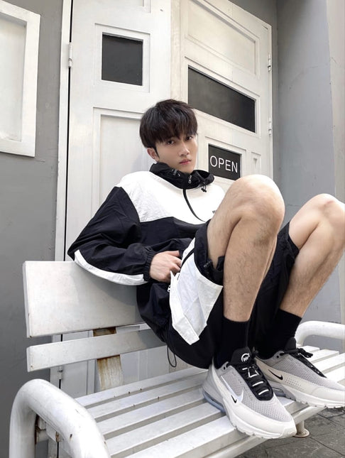 NIKE AIR MAX PULSE SNEAKER