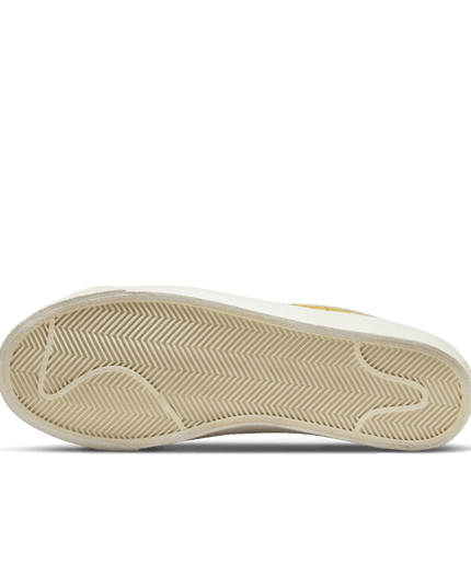 NIKE BLAZER LOW 77 SE NN SNEAKER
